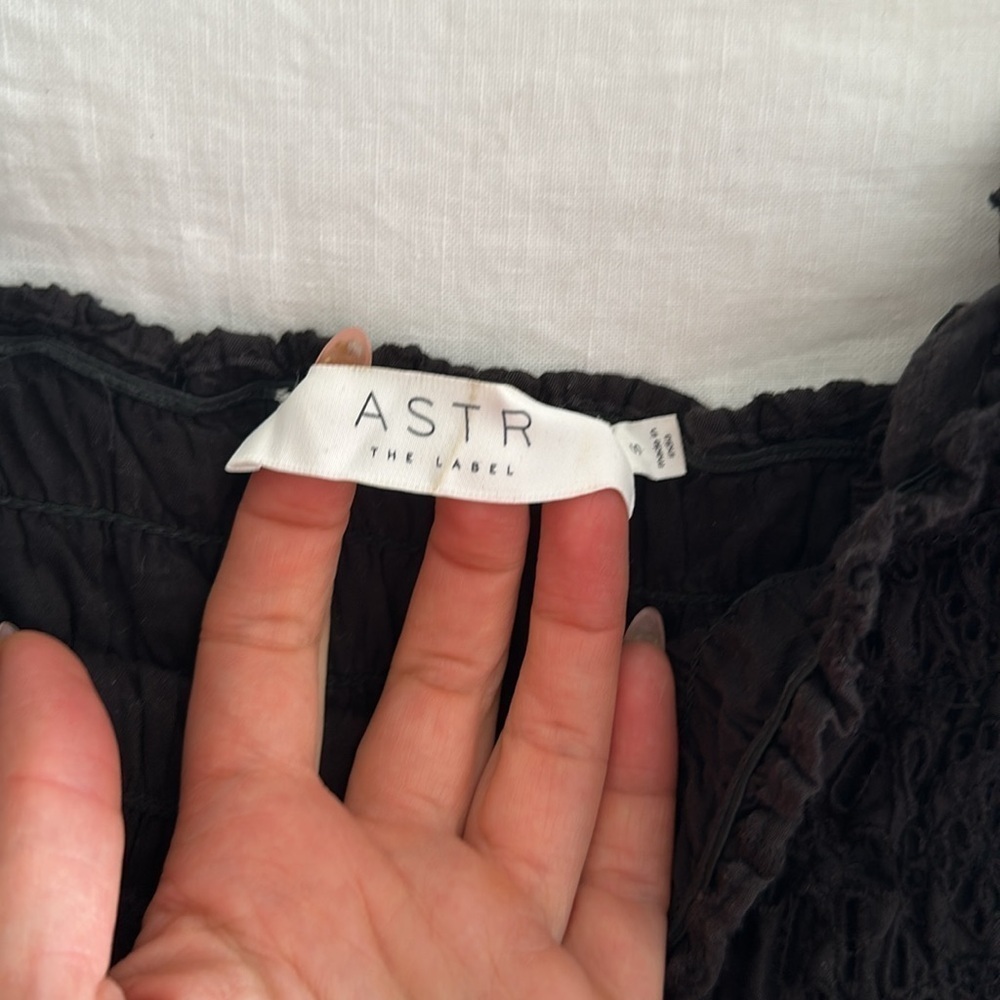 ASTR the label black puff sleeve top. Size small​​​​​​​ - Picture 5 of 5